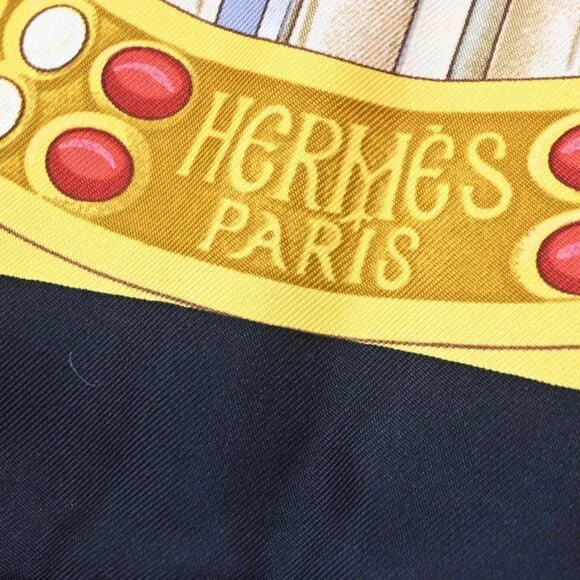 HERMES XL Carre Scarf Le Triomphe du Paladin 100% Silk Black Gold 69RL761 - Picture 9 of 10